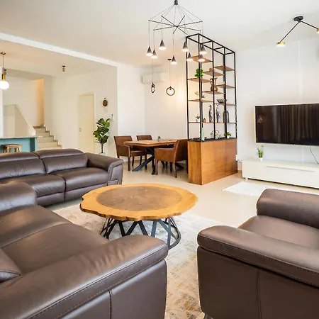 Enjoy Comfy * Palasë